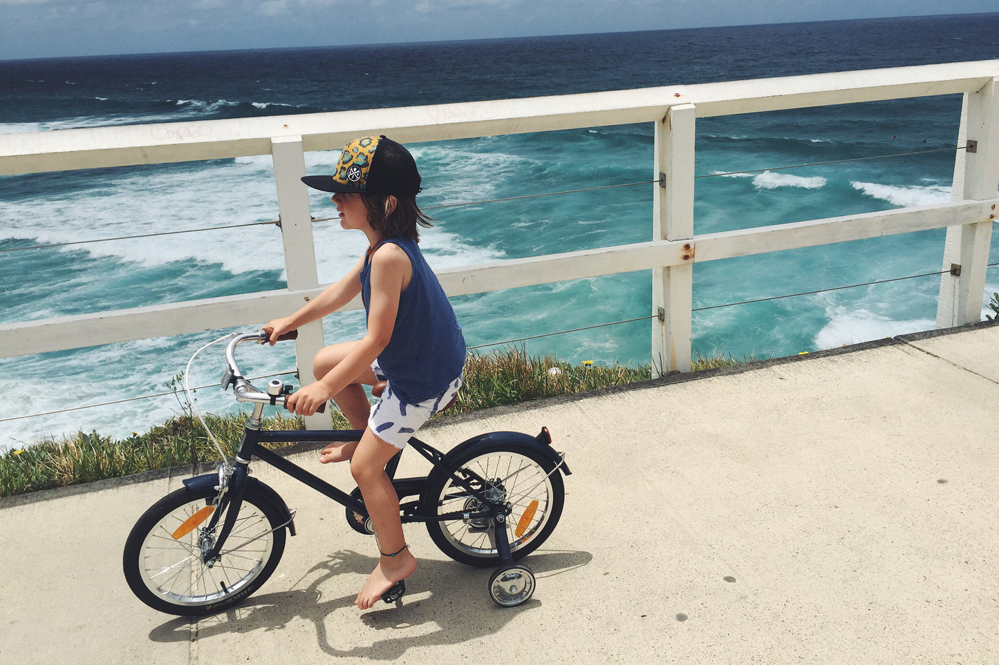 Boys Classic 16" Vintage Bike Navy